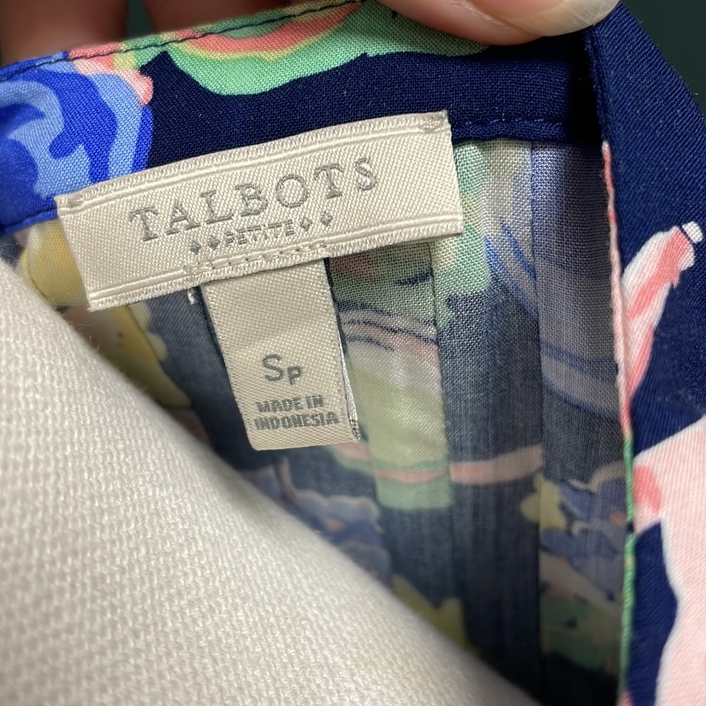 Floral Talbots rayon pullover shirt - Picture 5 of 6